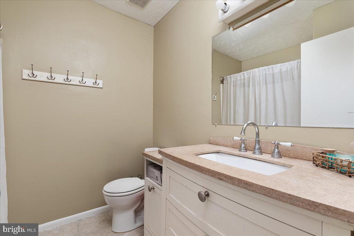 1475 Markham Street photo 19