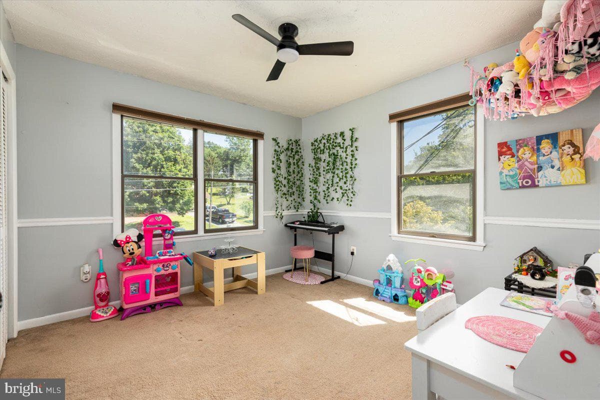 1475 Markham Street photo 20