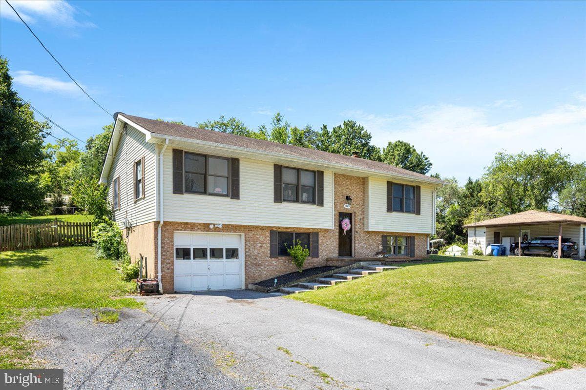 1475 Markham Street photo 32