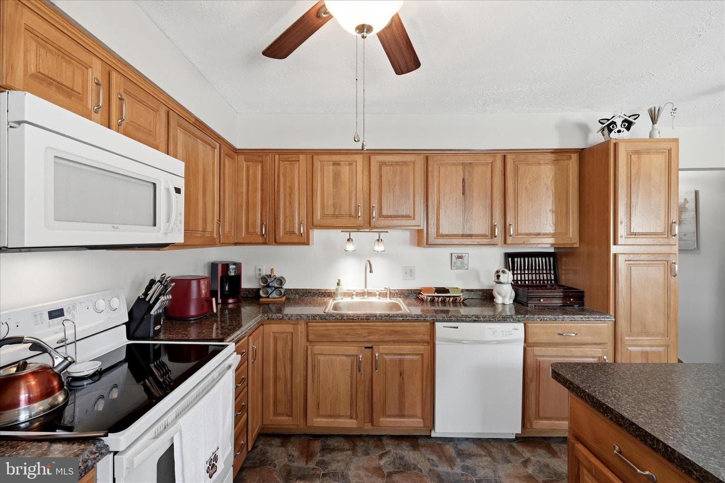 132 Scott Street photo 11