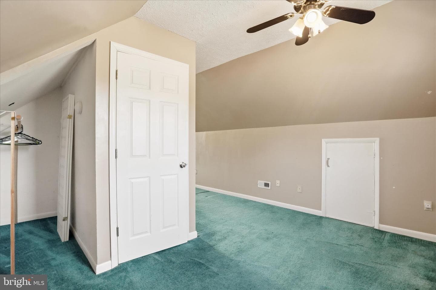 605 Stockton Road photo 32