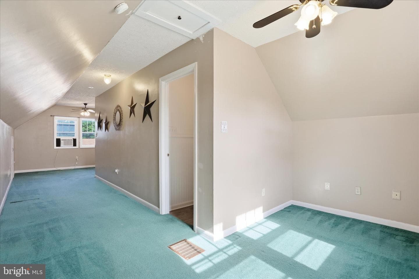 605 Stockton Road photo 33