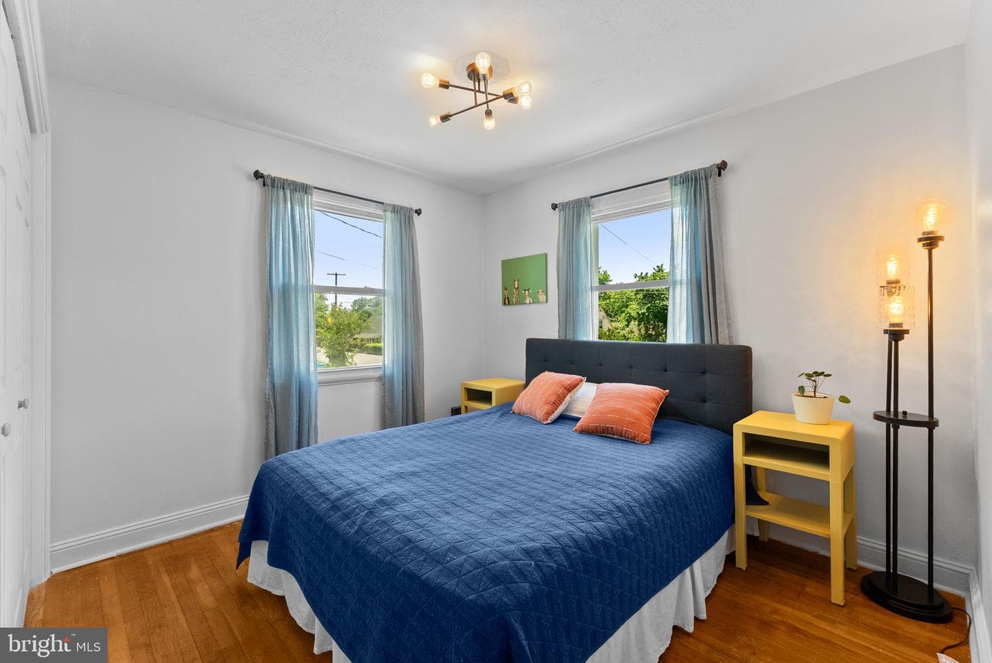 355 W 9th Street photo 14