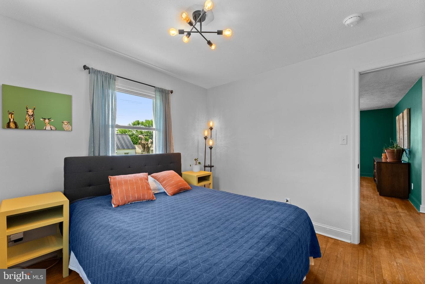 355 W 9th Street photo 15
