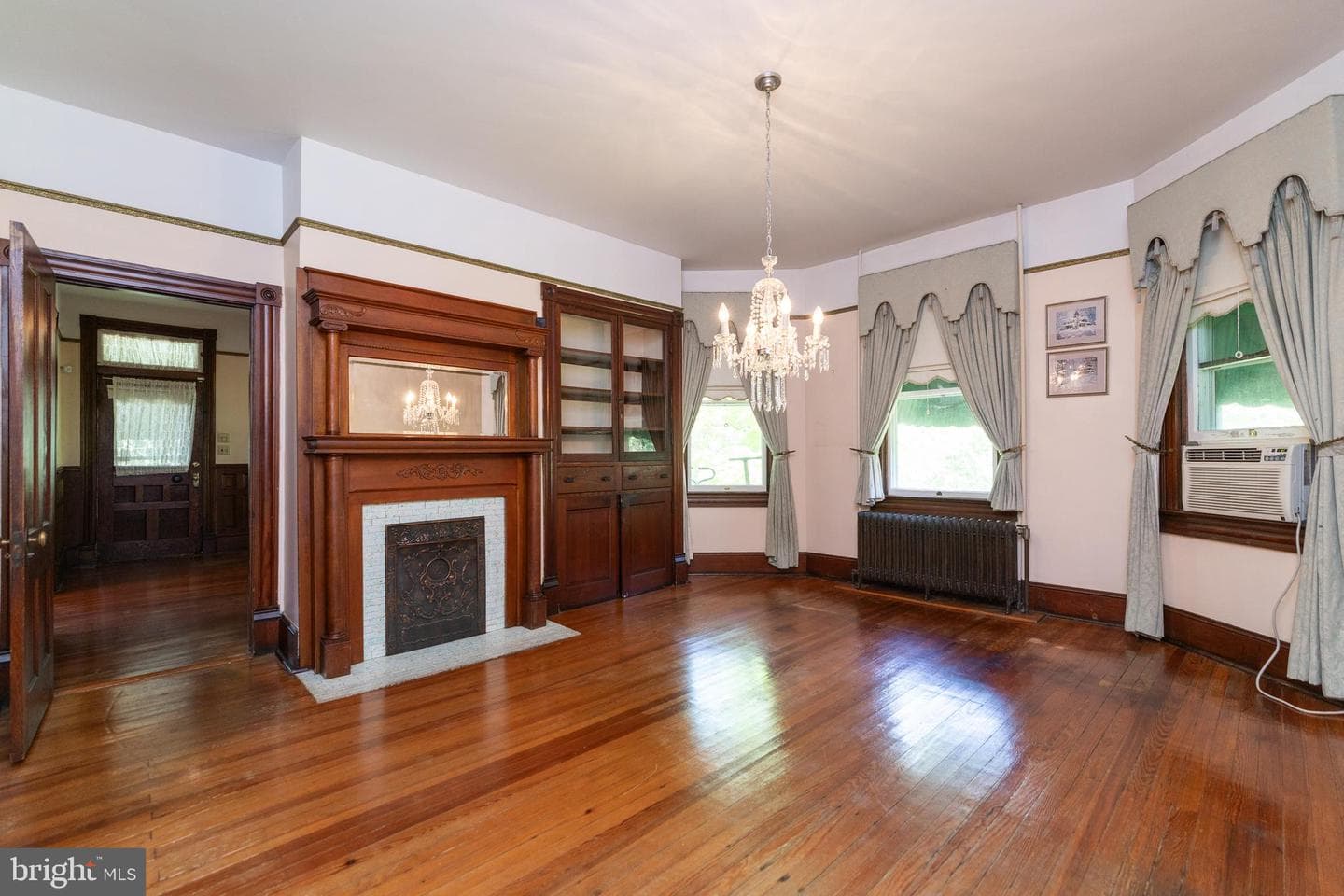 413 Grand Avenue photo 11