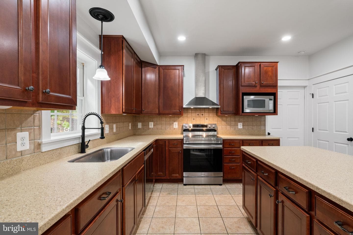 208 Markham Farm Road photo 19