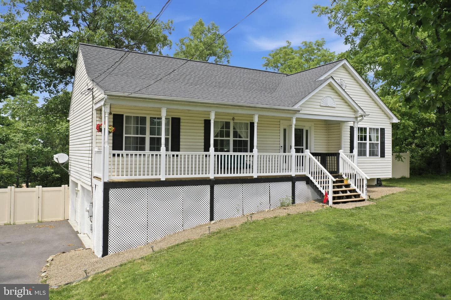 881 Bifrost Way photo 5