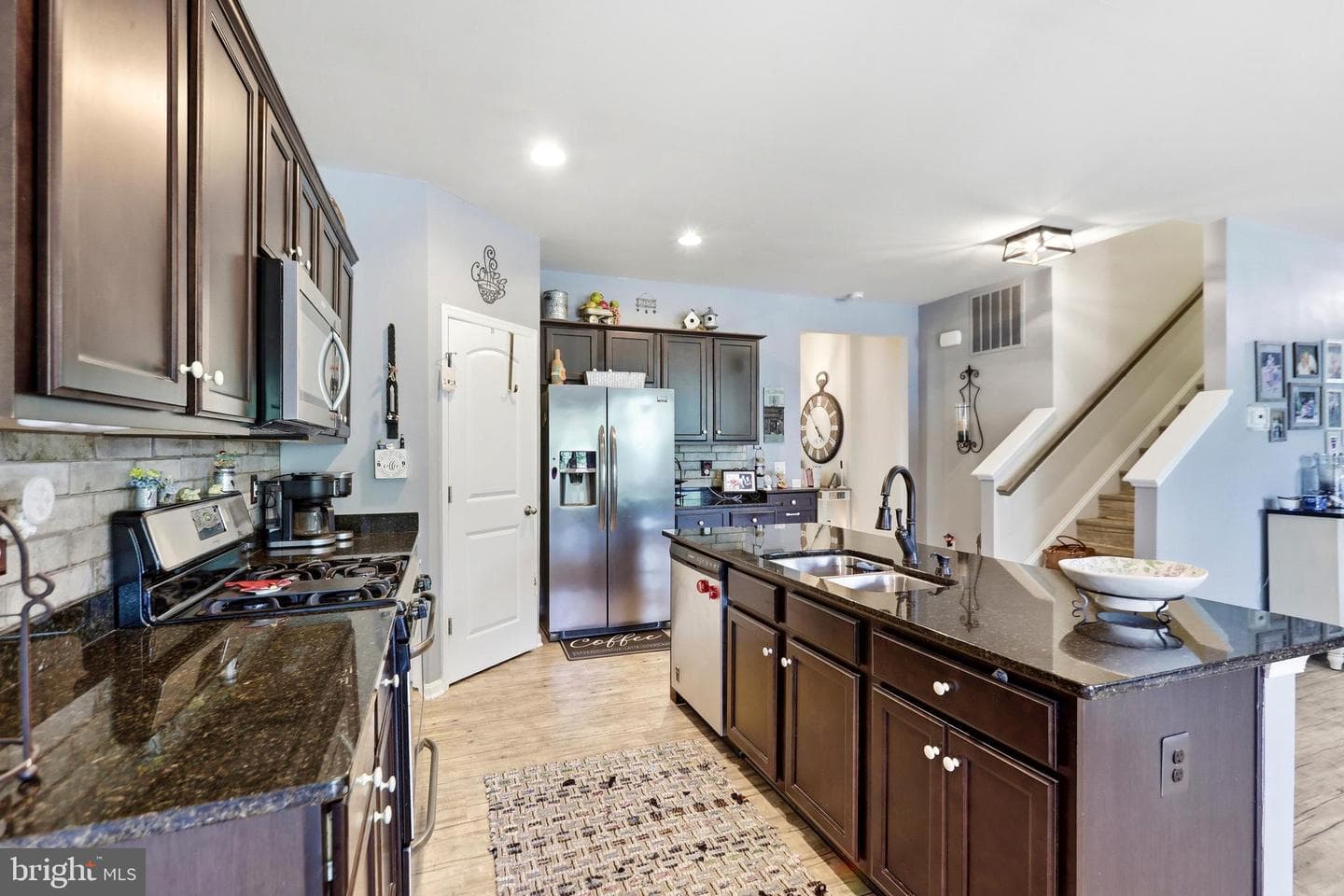 113 Divot Court photo 6