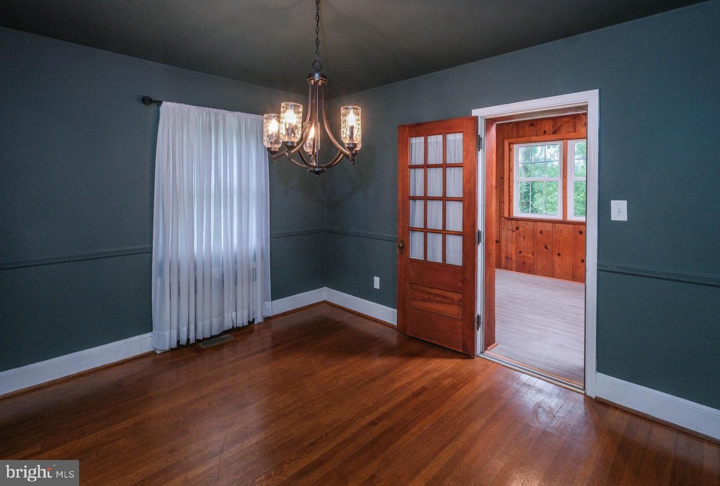 208 Salem Avenue photo 17