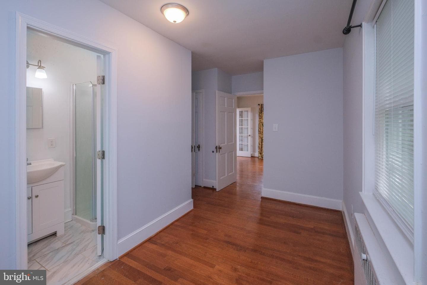 208 Salem Avenue photo 20