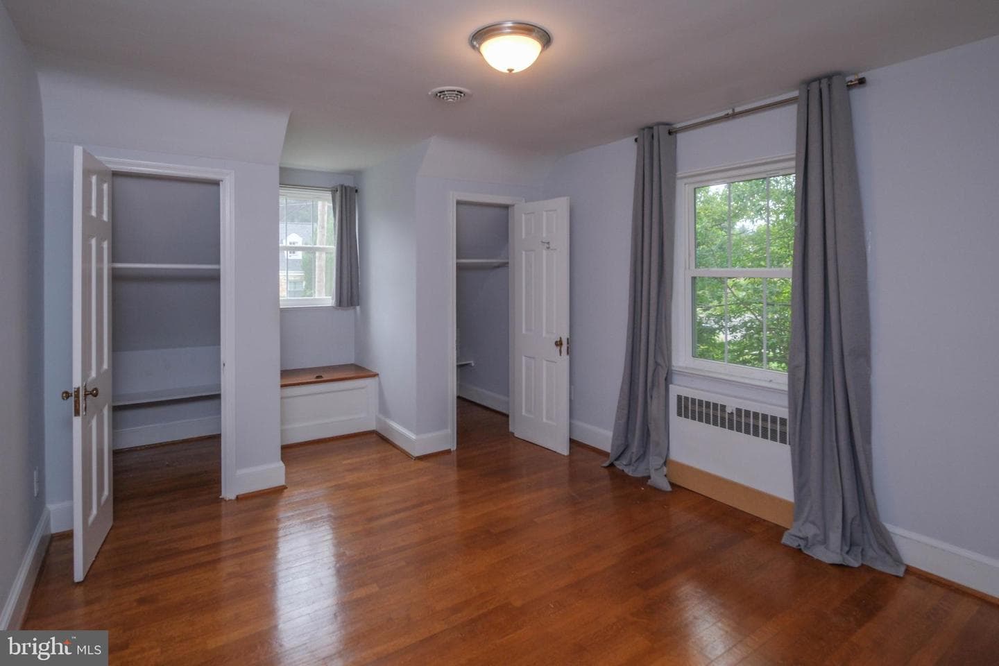 208 Salem Avenue photo 33