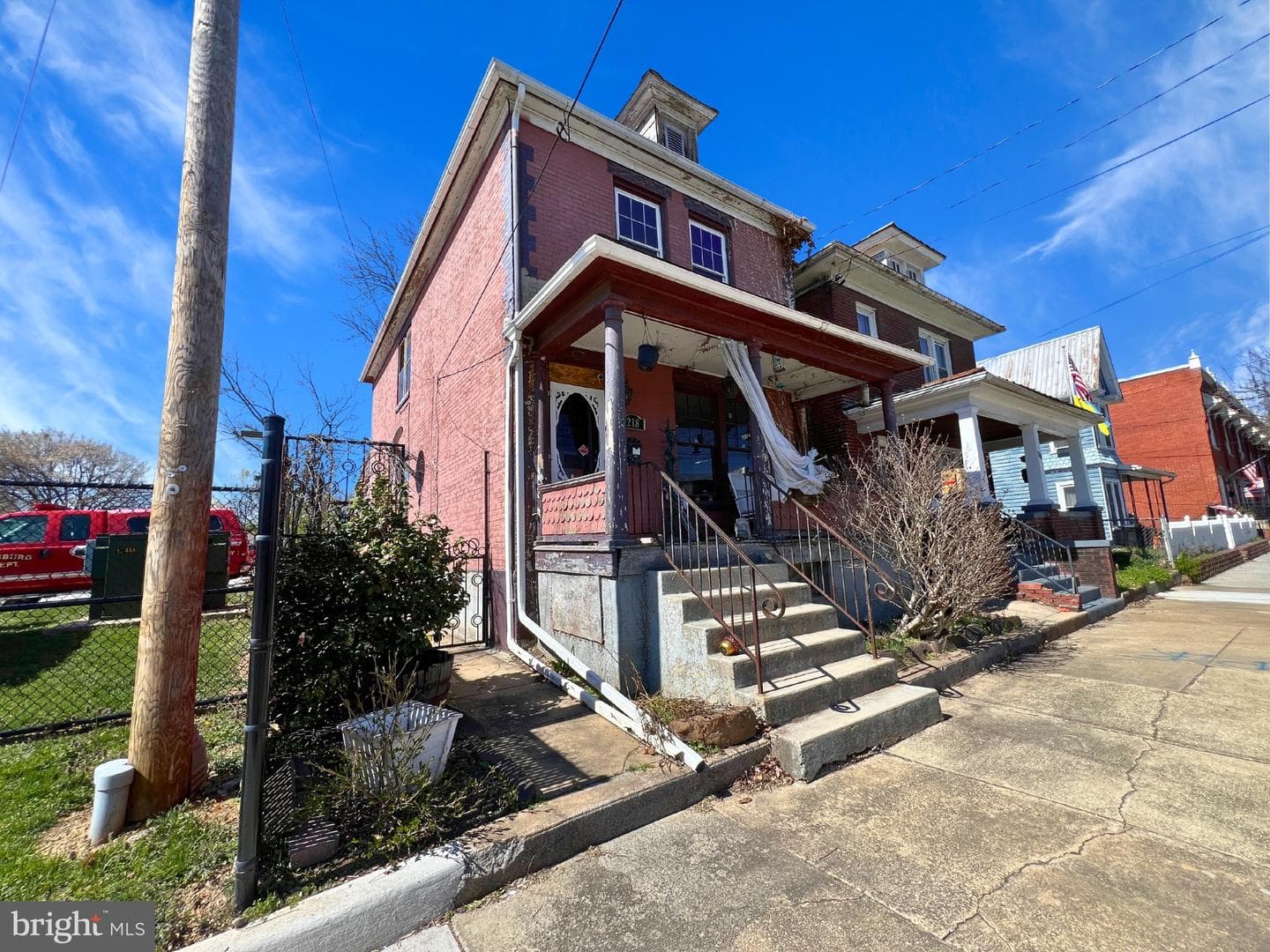 218 N Raleigh Street