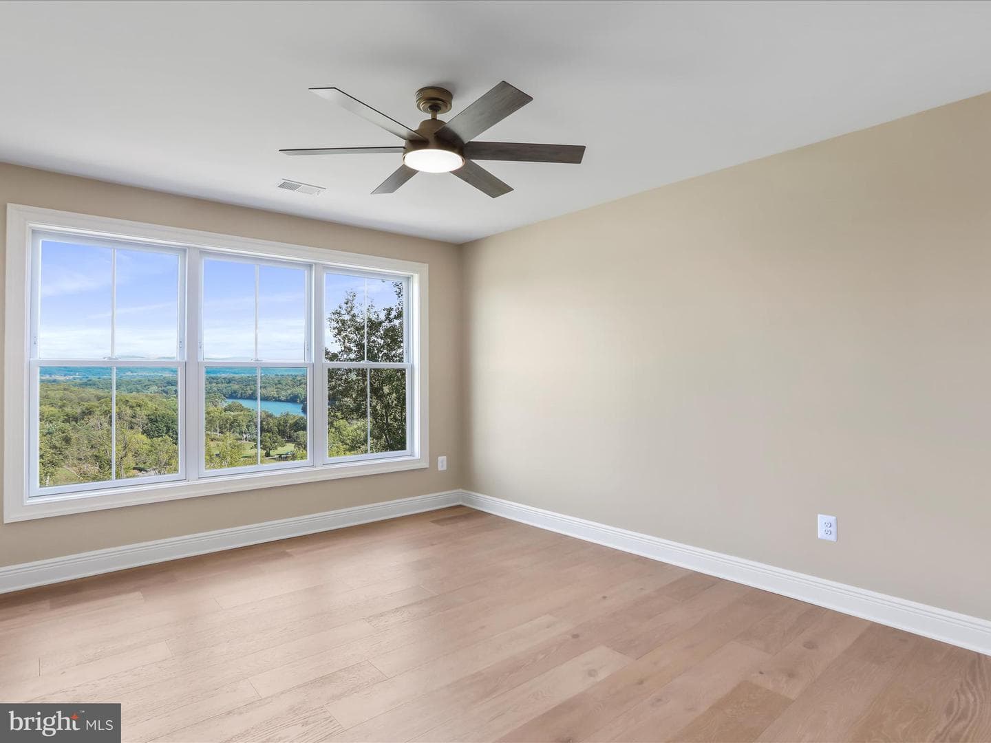 265 Haventree Terrace photo 64