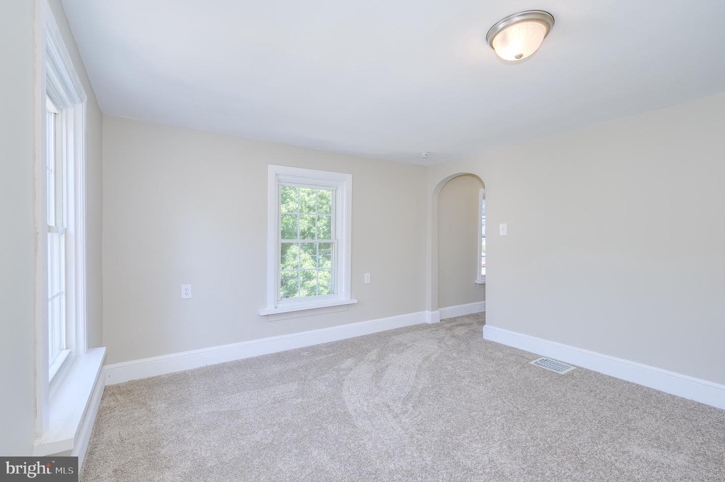 485 Porter Avenue photo 54