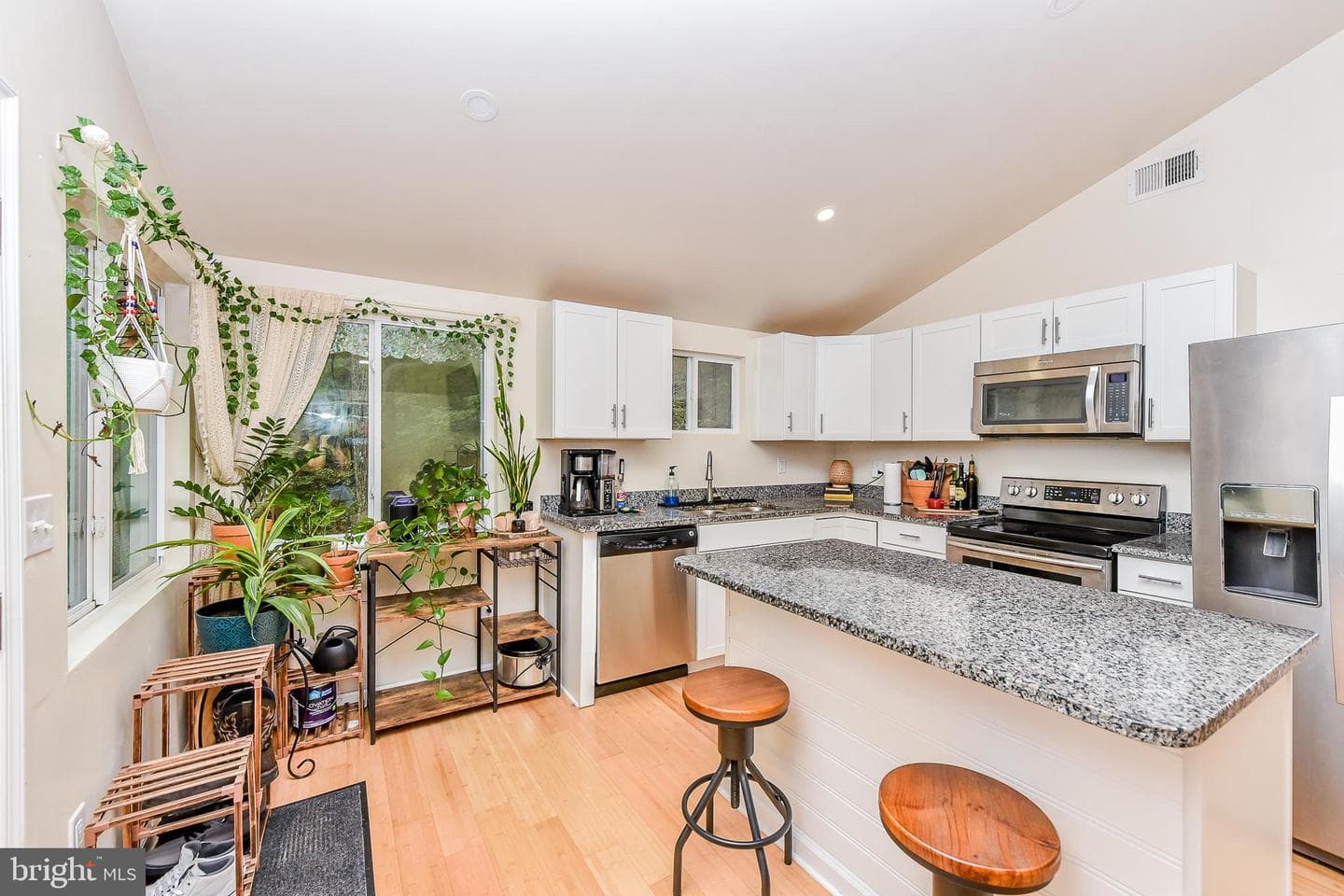 161 Dewdrop Lane photo 2
