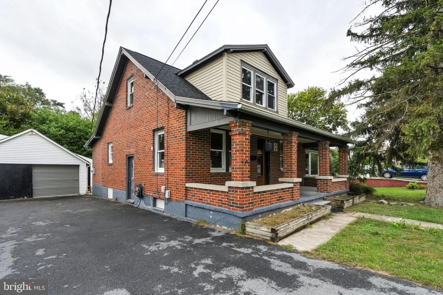 304 Bowers Street photo 4