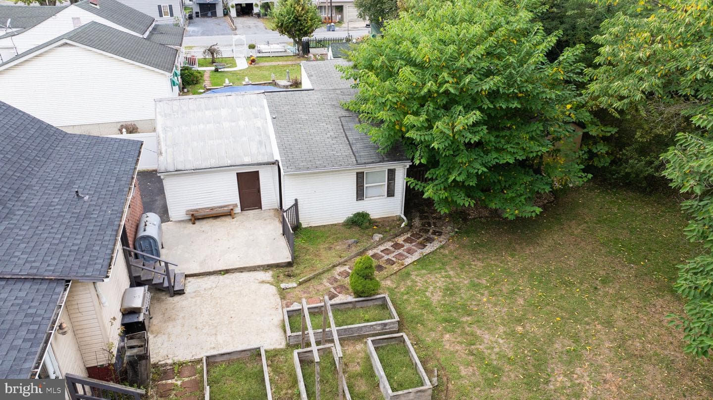 304 Bowers Street photo 40