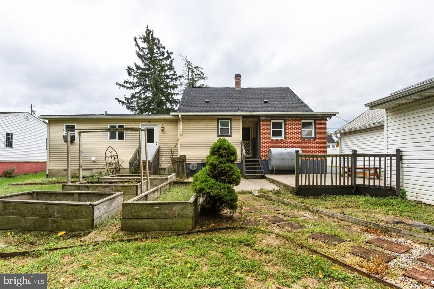 304 Bowers Street photo 46