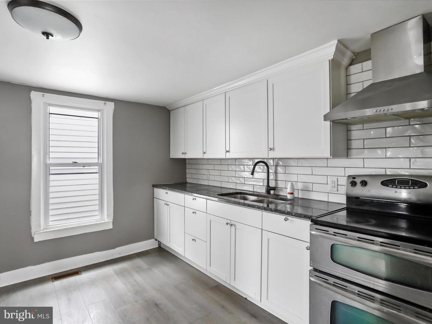 135 Woodbury Avenue photo 14