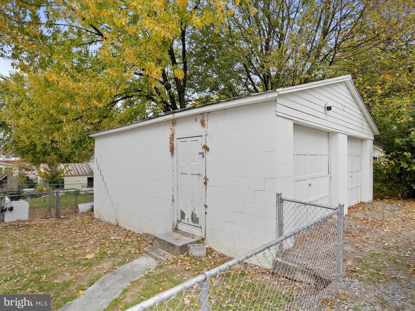 135 Woodbury Avenue photo 25