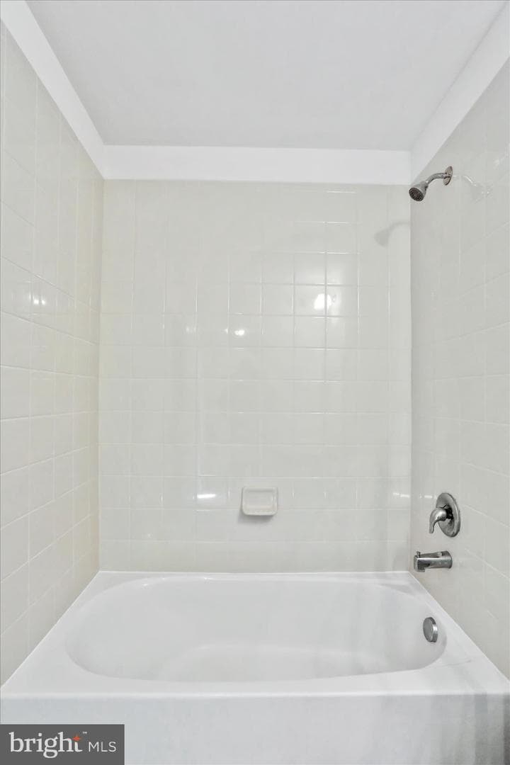 134 Drexel Court photo 32