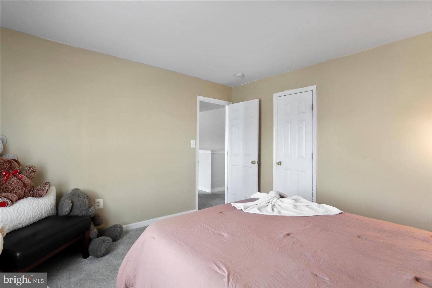 105 Chardin Court photo 26