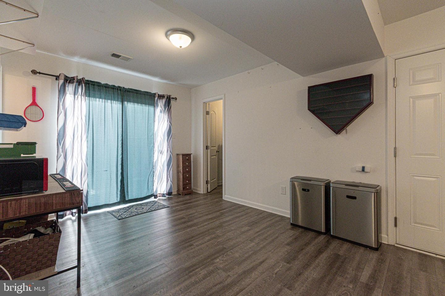 285 Wren Street N photo 10