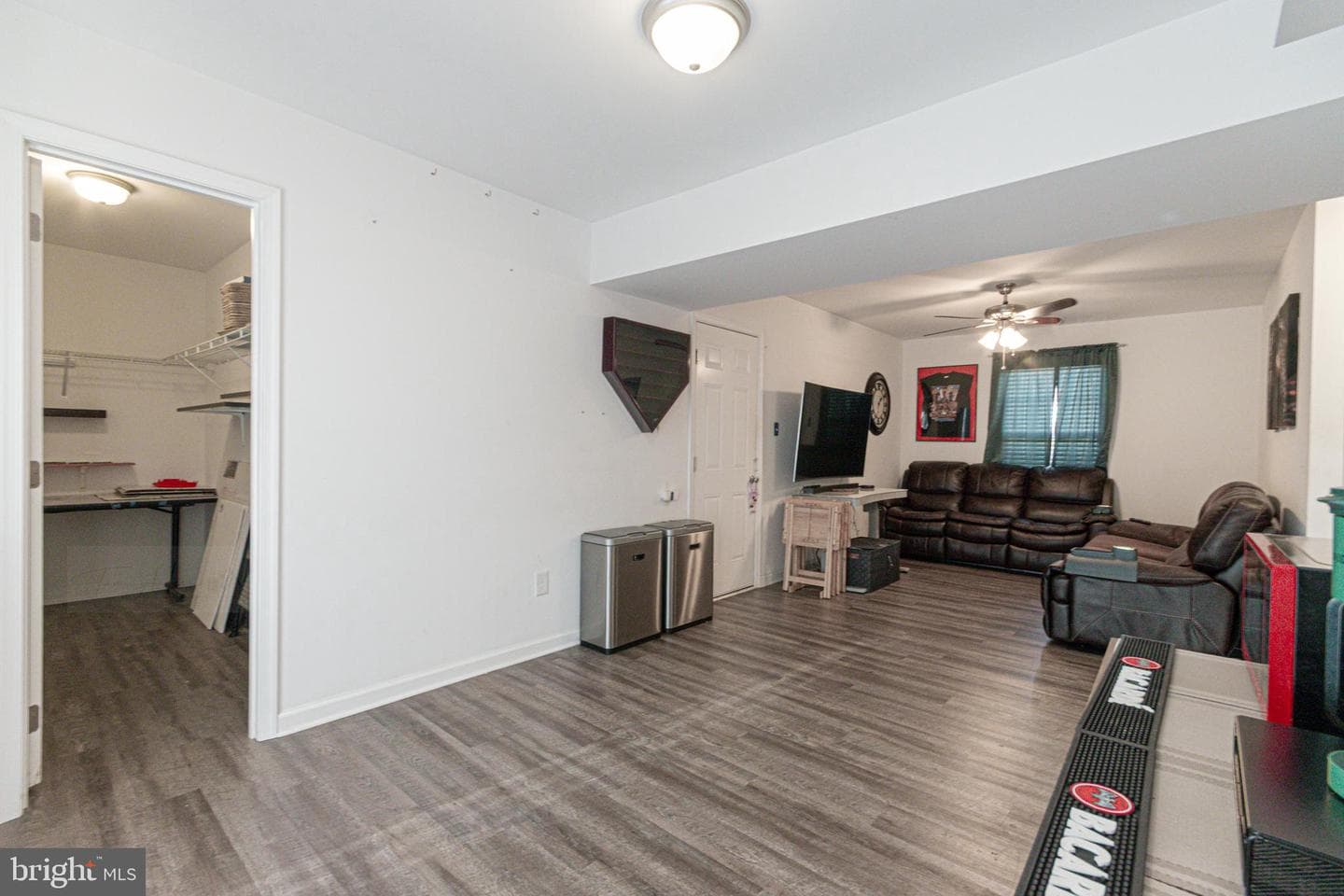 285 Wren Street N photo 47