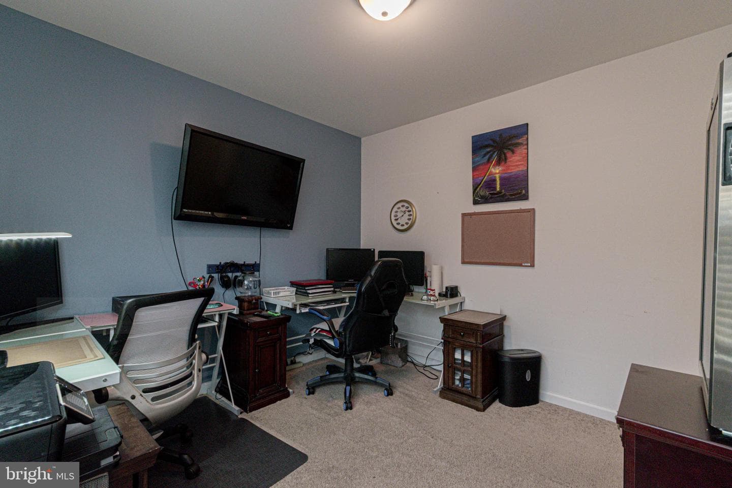 285 Wren Street N photo 58