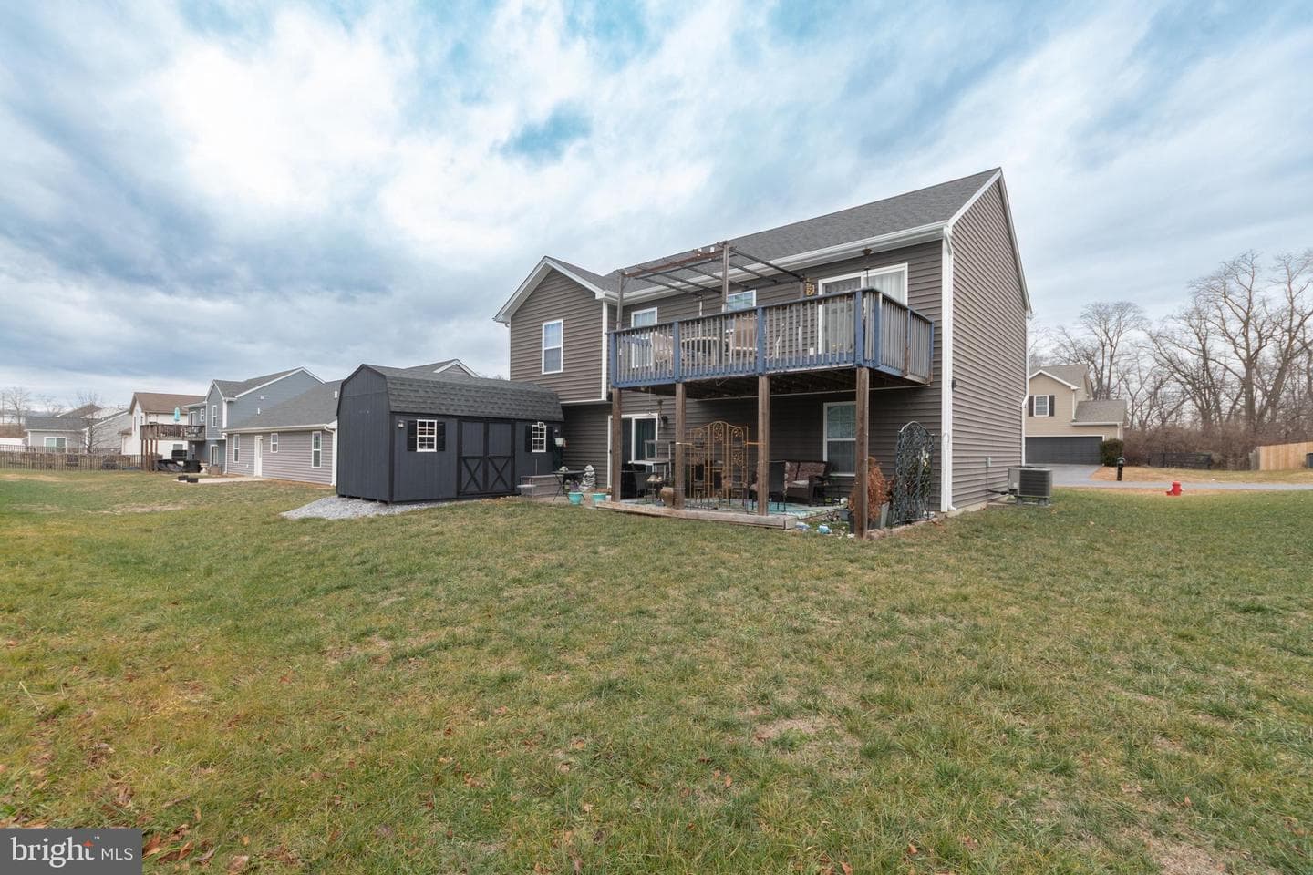 285 Wren Street N photo 67