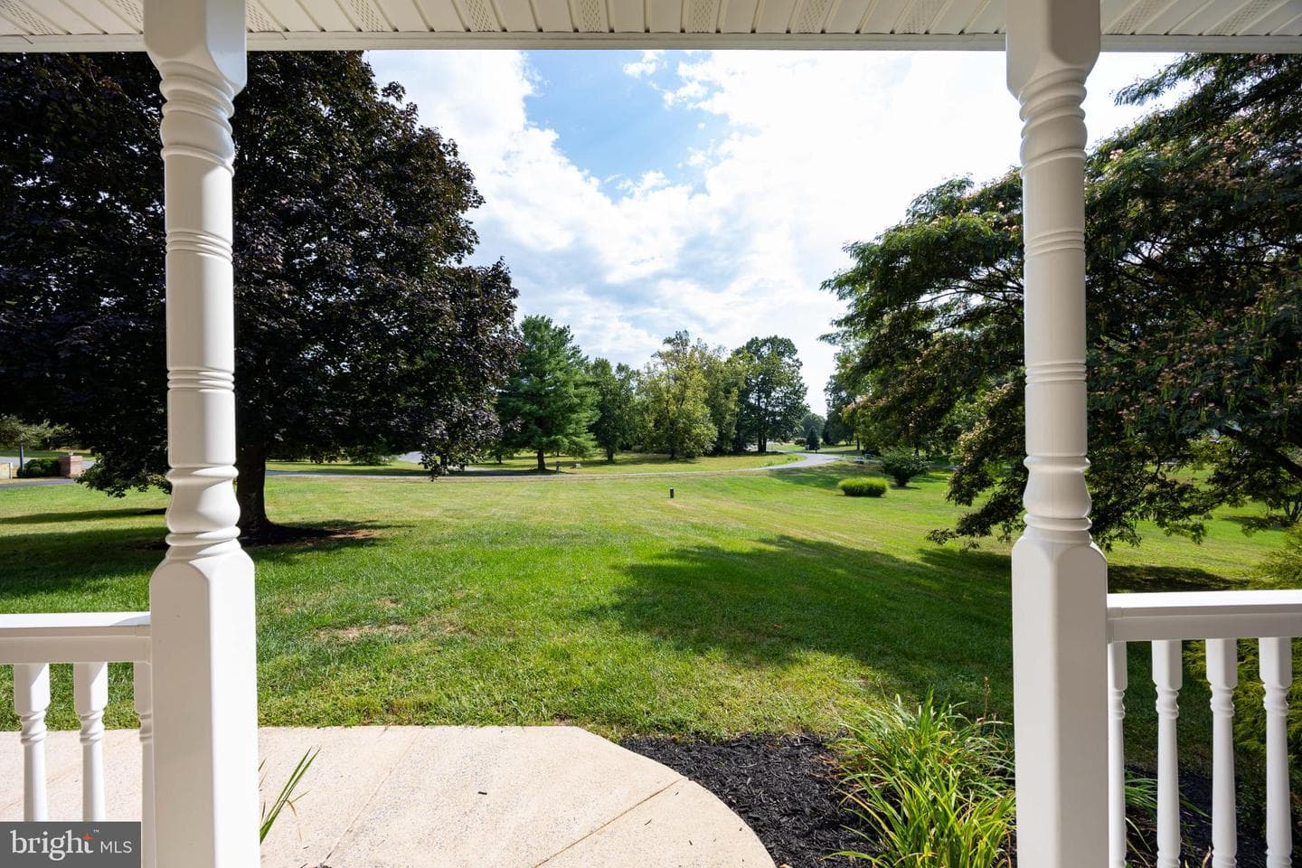525 Appian Way photo 37