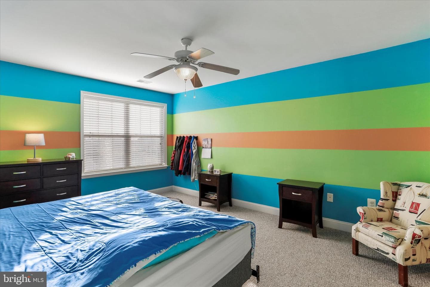1073 Hallmark Drive photo 32