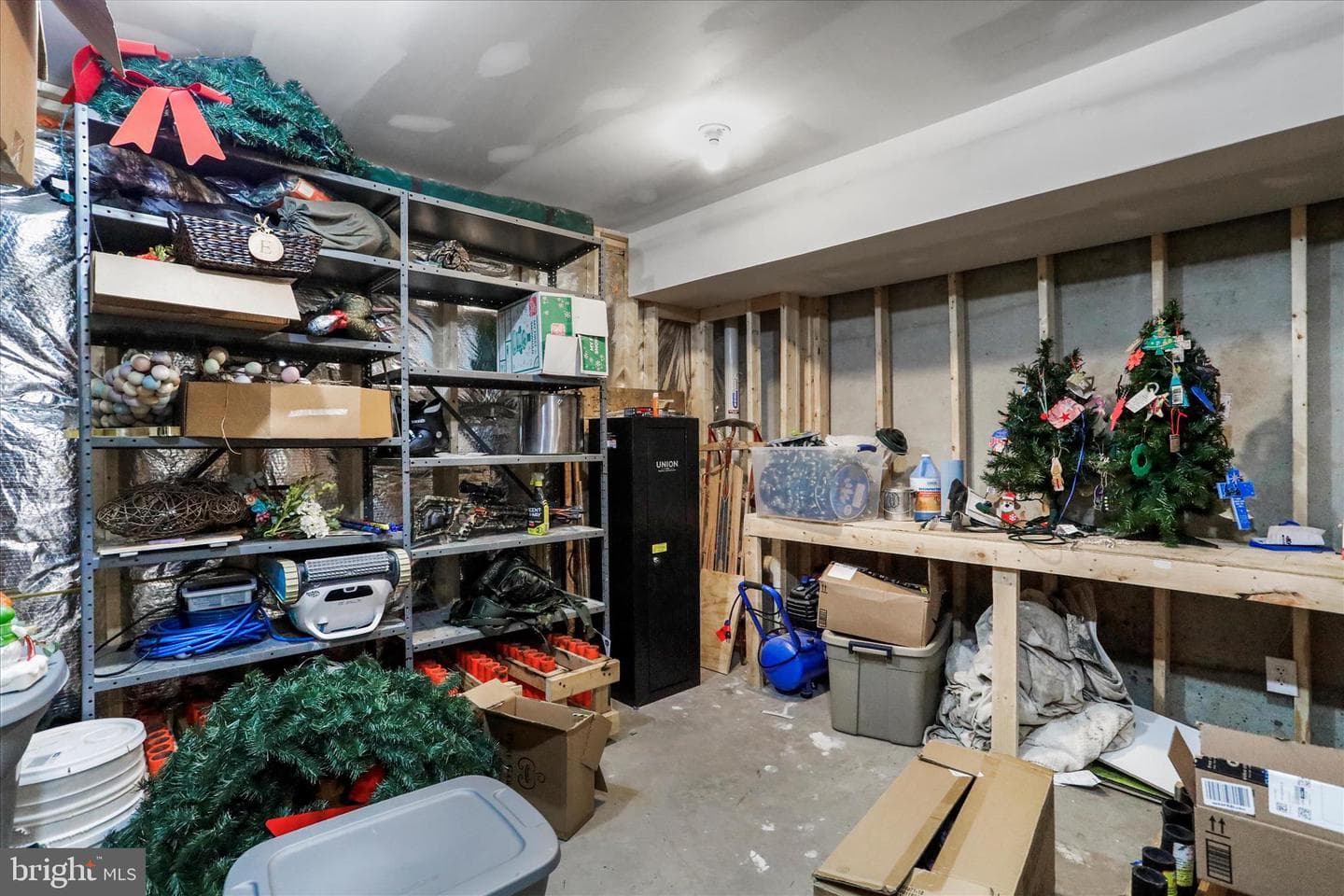1073 Hallmark Drive photo 45