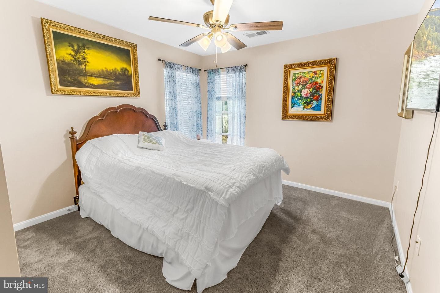 317 Fontana Circle photo 24