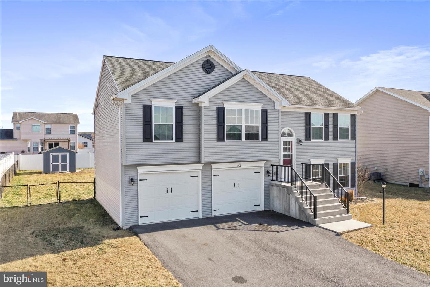 82 Bishop Avenue photo 40