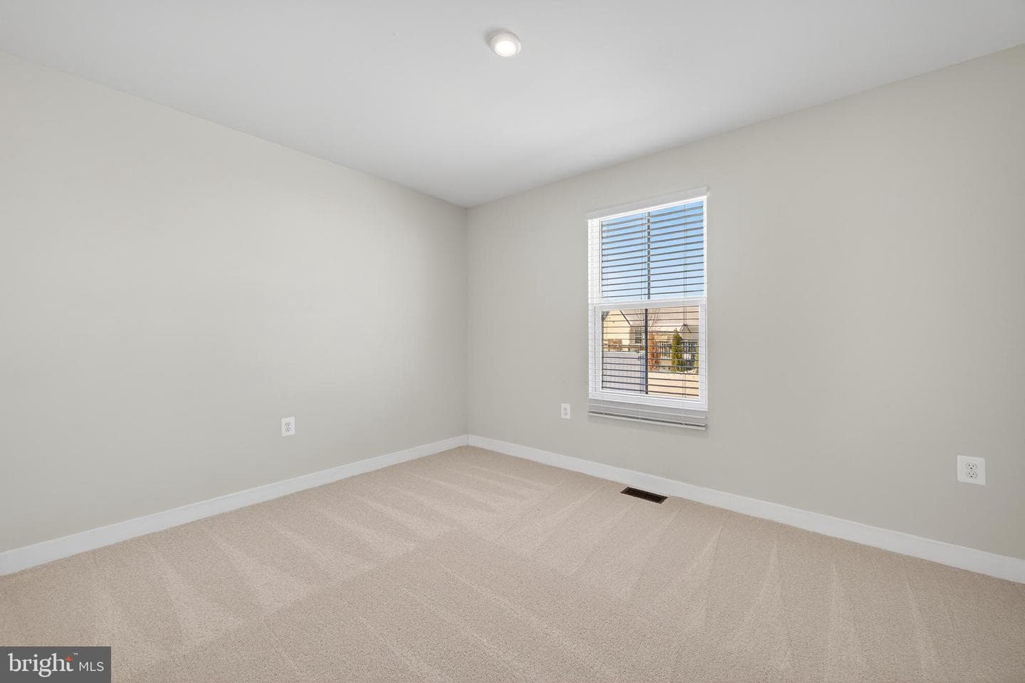 54 Norfolk Lane photo 7