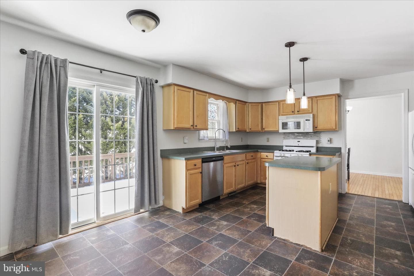 10 Shoal Creek Court photo 6