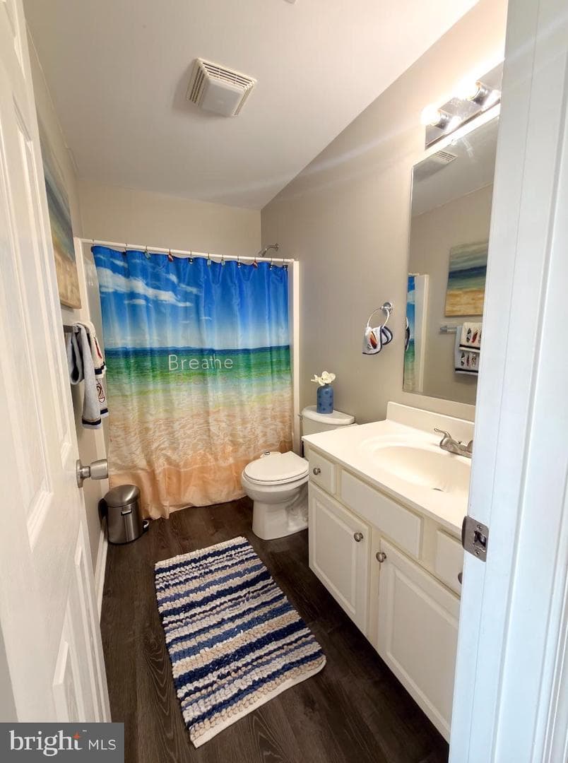 173 Bunting Avenue photo 16