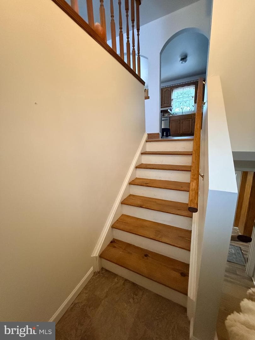 319 Canal Road photo 3