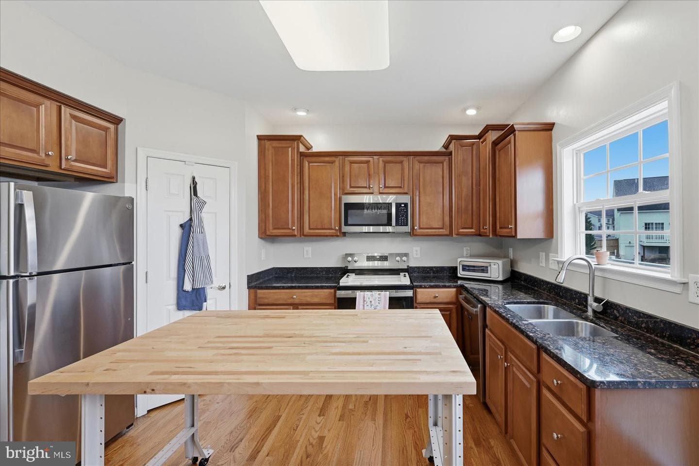 75 Babylonica Court photo 17