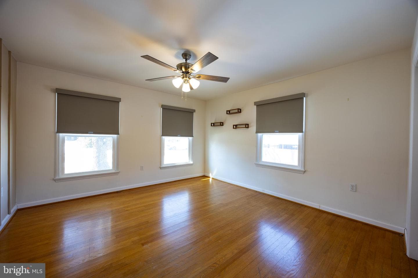203 N Rosemont Avenue photo 53