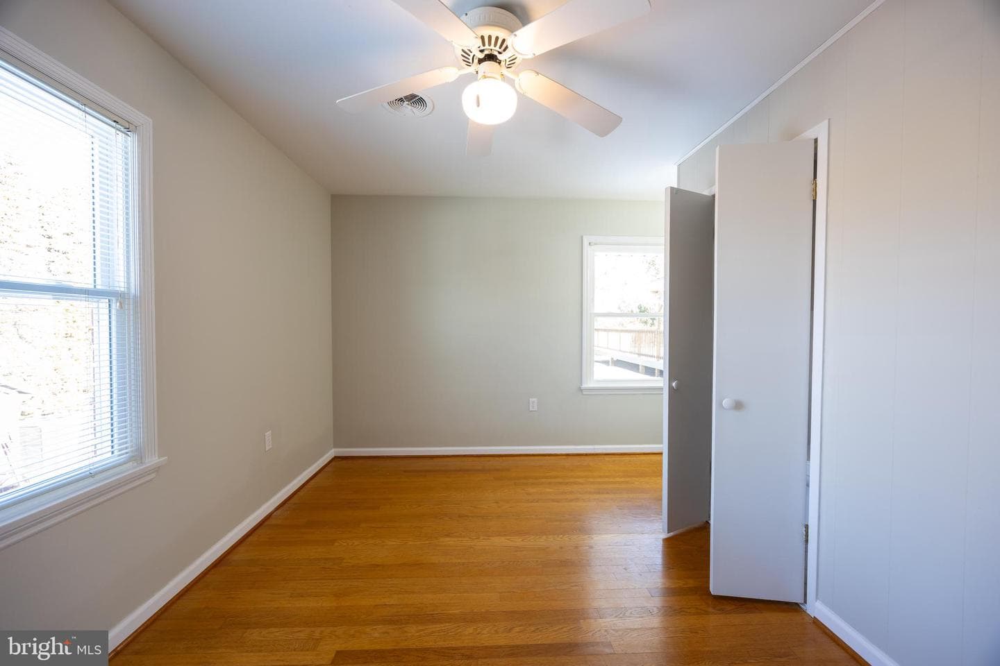 203 N Rosemont Avenue photo 56