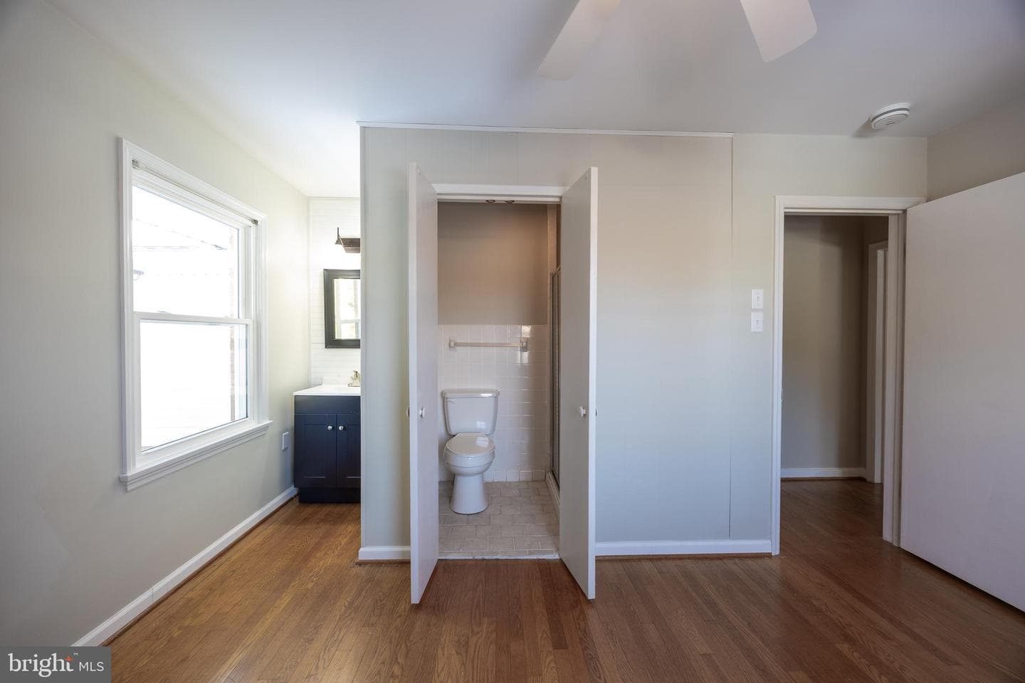 203 N Rosemont Avenue photo 57