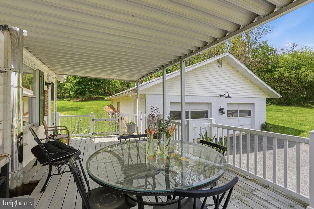 7941 Hedgesville Road photo 39