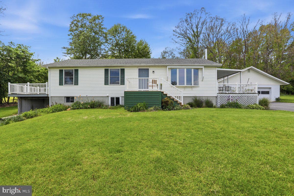 7941 Hedgesville Road photo 40