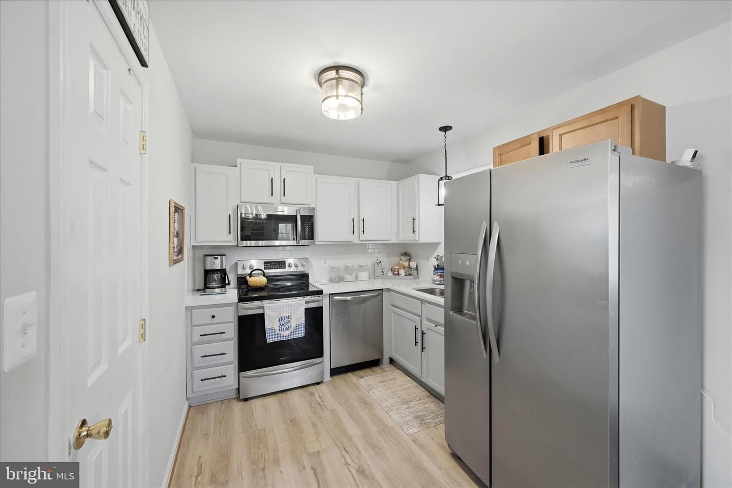 73 Eisenhower Circle photo 11