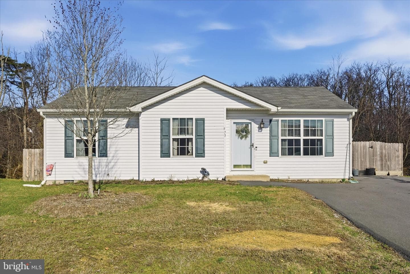 73 Eisenhower Circle photo 4