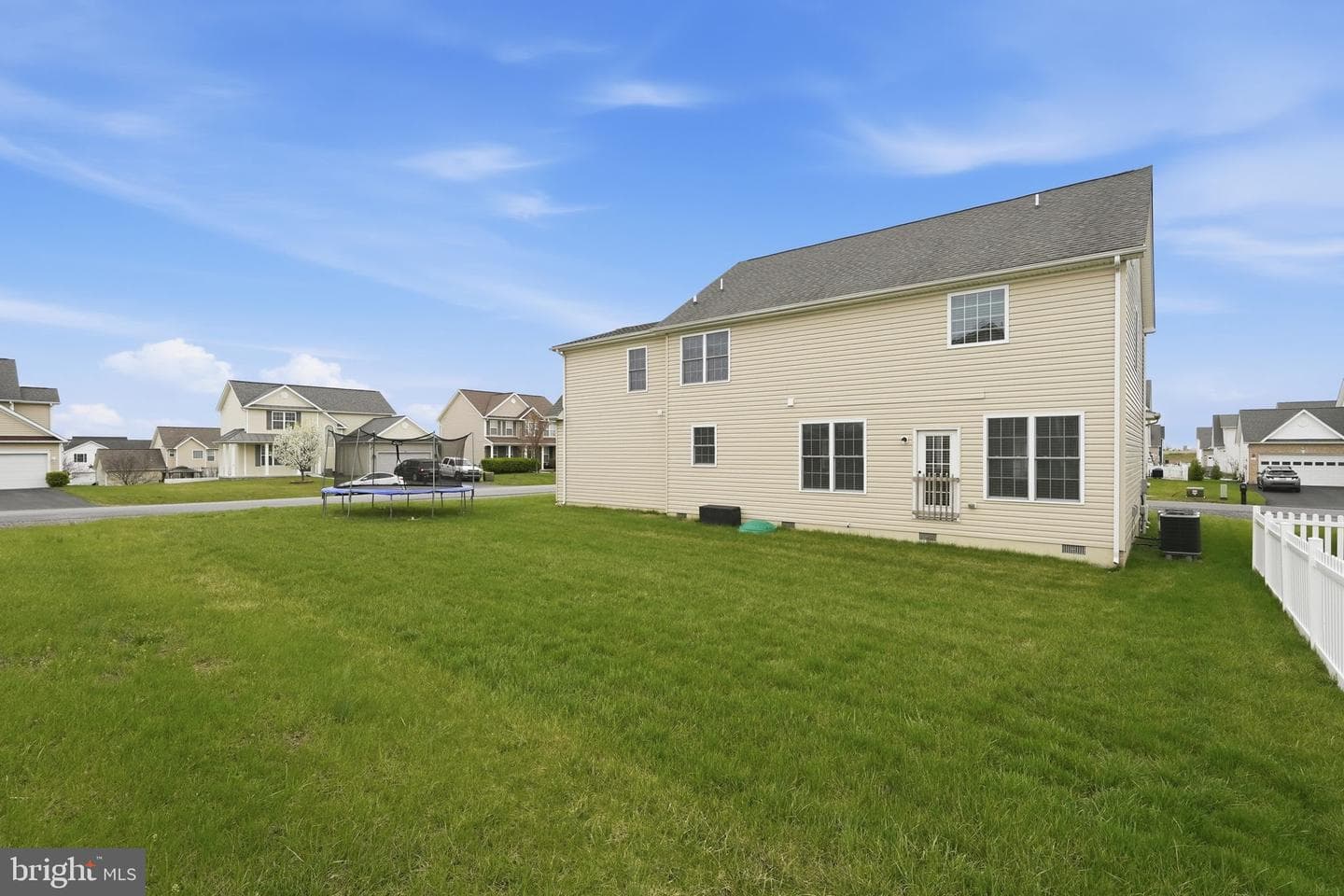 16 Azera Drive photo 31