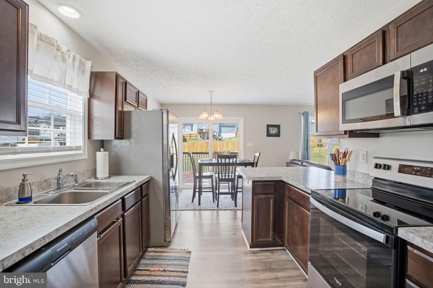82 Latrobe Drive photo 30