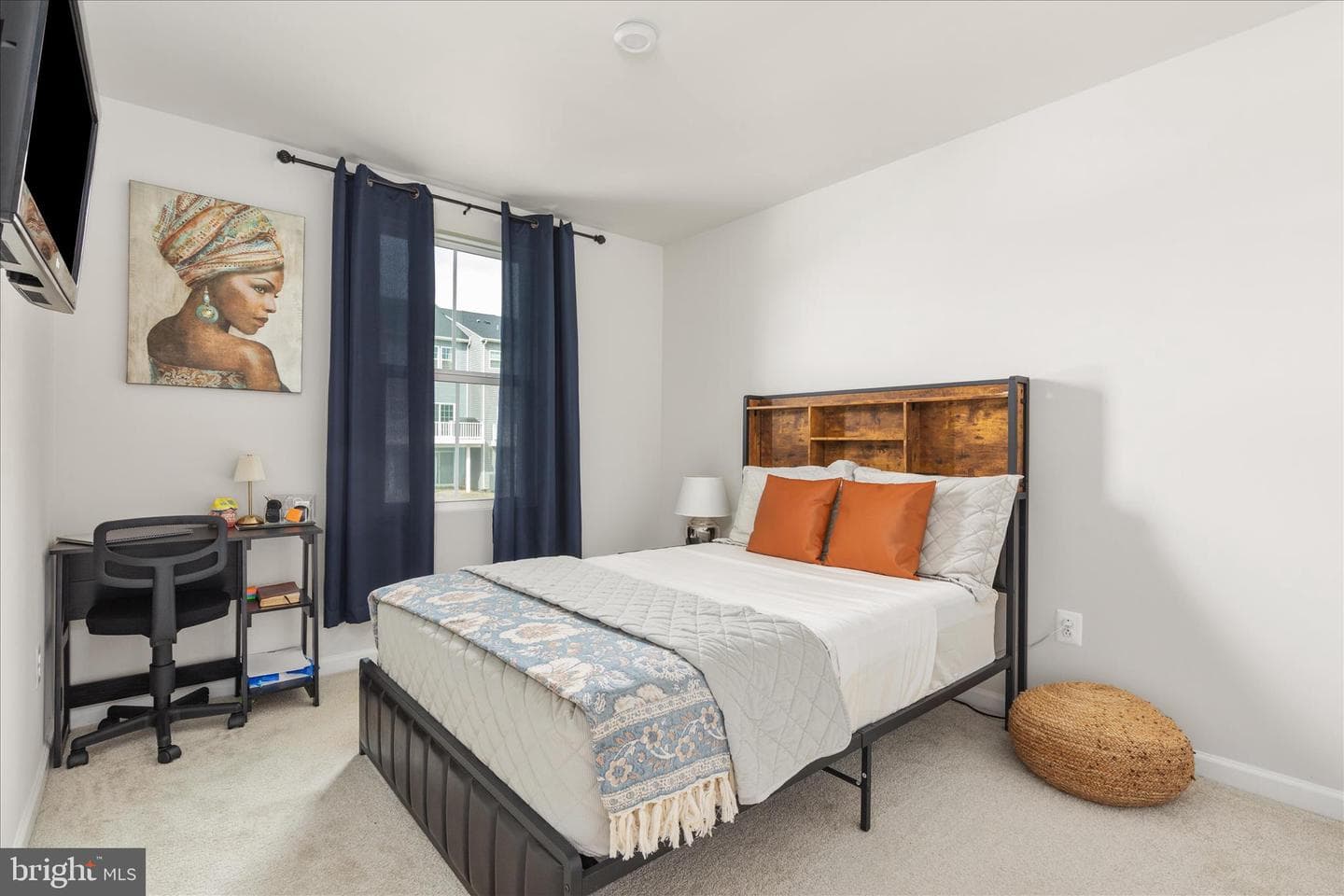 130 Calais Place photo 23
